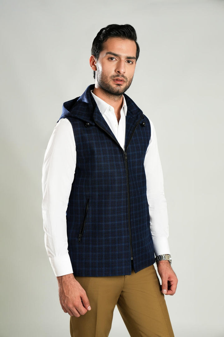 Lawrencepur worsted tweed checkered high neck sleeveless hoodie for winter.